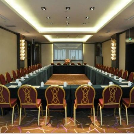 Inzone Garland Hotel Jinan Perniagaan gambar